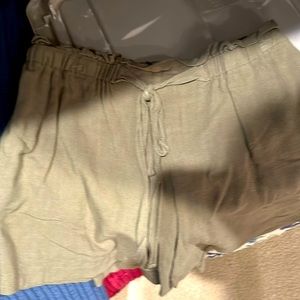 Cute olive green elastic waist tie front shorts -